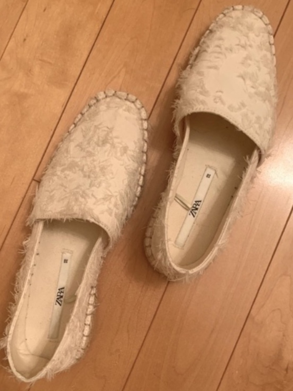 ZARA cream textured espadrille flats with a frayed textile upper;Size 38